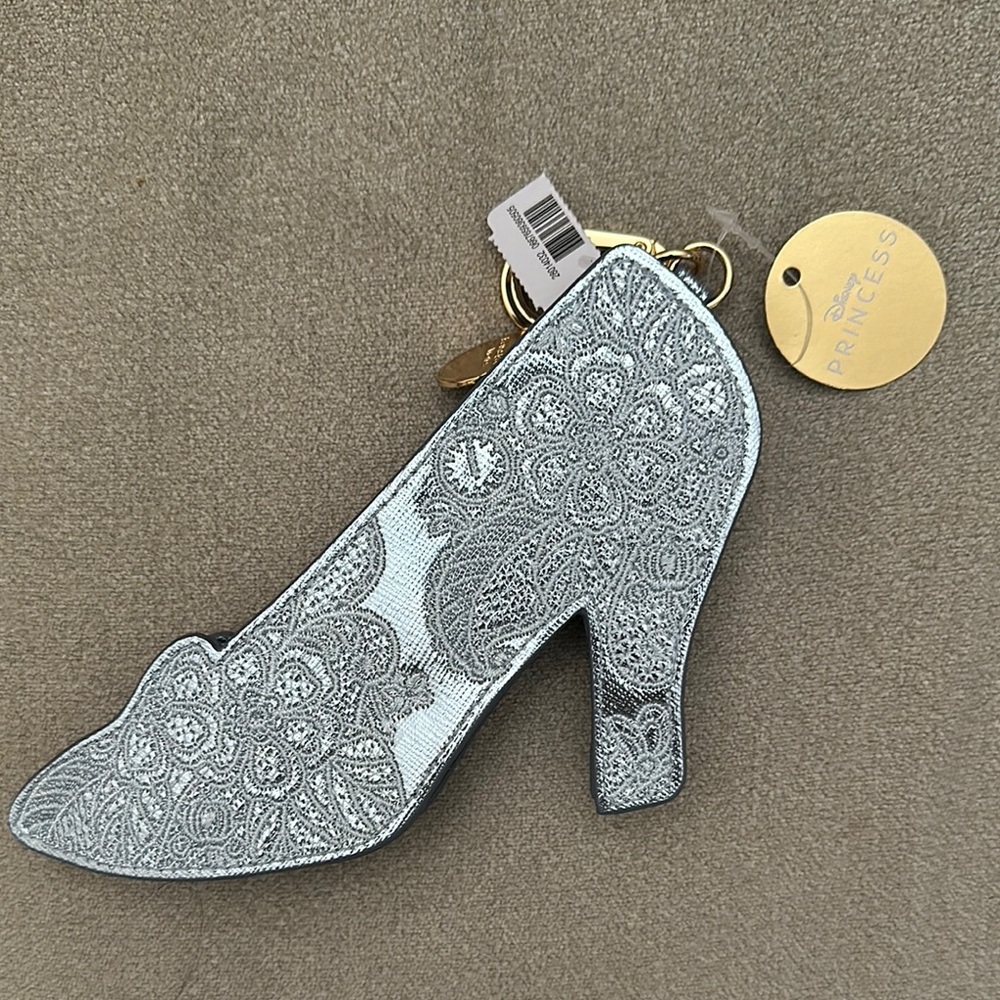 Princess Silver Embroidered Shoe Keychain